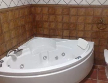 Foto del jacuzzi que puedes encontrar en la Habitación Doble Superior.