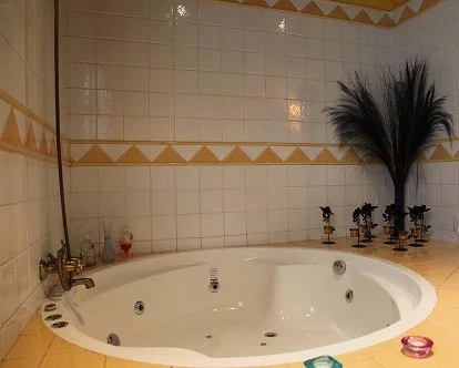 Hotel rural El Cercado con suites con jacuzzi privado en Bérchules en la provincia de Granada