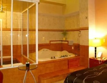 Foto del jacuzzi que puedes encontrar en la Suite Presidencial.