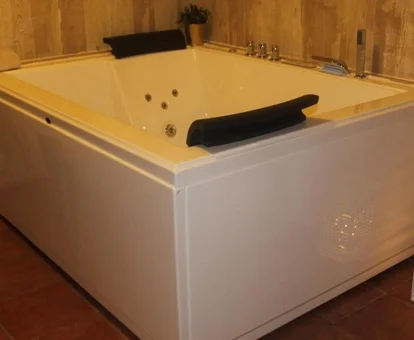 jacuzzi en la habitacion