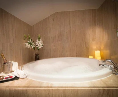 La Suite con encanto y jacuzzi para enamorados.