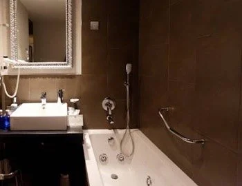 Foto del jacuzzi en la Habitación Doble Confort con bañera de hidromasaje - 1 o 2 camas.