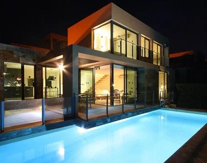 Villas muy modernas, elegantes y de lujo cada una con su propia piscina privada para disfrutar de unas vacaciones muy románticas en Gran Canaria con tu pareja.