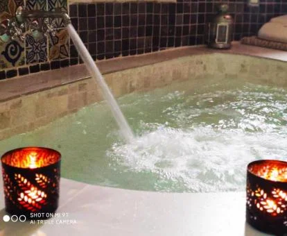 Precioso jacuzzi privado incrustado en la montaña de este maravilloso apartamento rural.