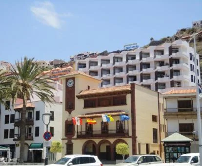 Edificio de este complejo de apartamentos solo para adultos.