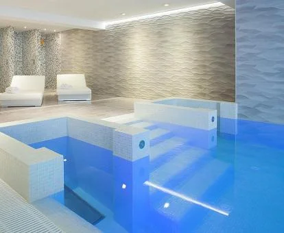 Zona de aguas y relajación del spa del hotel.
