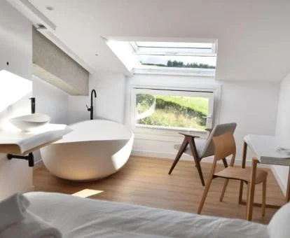 Una de las coquetas habitaciones de este hotel romántico.