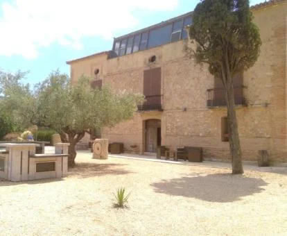 Edificio de este hotel rural en un tranquilo entorno para disfrutar de la vida en el campo.