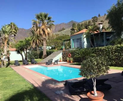Precioso alojamiento solo para adultos de casas independientes con piscina.