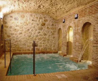 Zona de aguas del coqueto centro de bienestar del hotel.