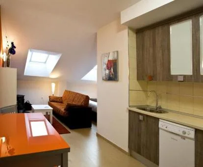 Interior del Apartamento Superior de un dormitorio con jacuzzi privado.