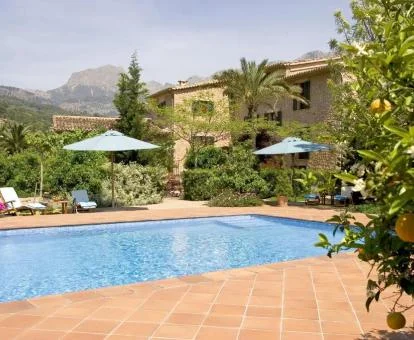 Precioso hotel boutique en un maravilloso entorno rural con piscina al aire libre y solarium.