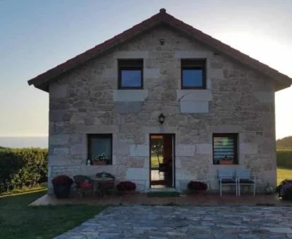 Preciosa casa independiente en un bello entorno natural cerca del mar.