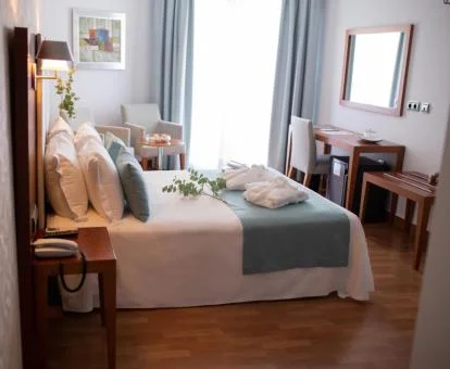 Una de las habitaciones con encanto de este hotel solo para adultos.