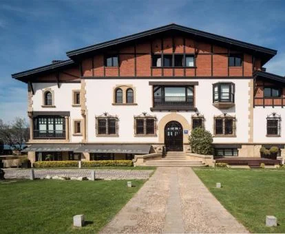 Precioso edificio rural de este acogedor hotel con encanto.