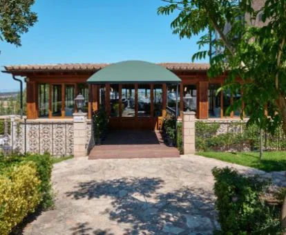 Edificio de este acogedor agroturismo en un tranquilo entorno para descansar.