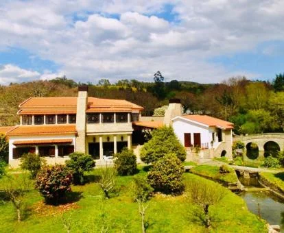Hotel con encanto rodeado de un precioso entorno natural.