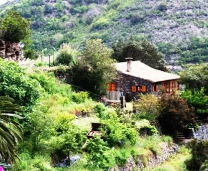 Acogedora casa rural en medio de la naturaleza.