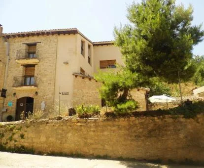 Edificio de piedra de este hotel rural solo para adultos.
