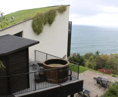 edificio de este agroturismo con fabulosas vistas.