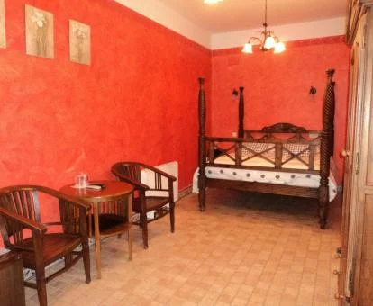 Una de las cómodas habitaciones de estilo tradicional del hotel.