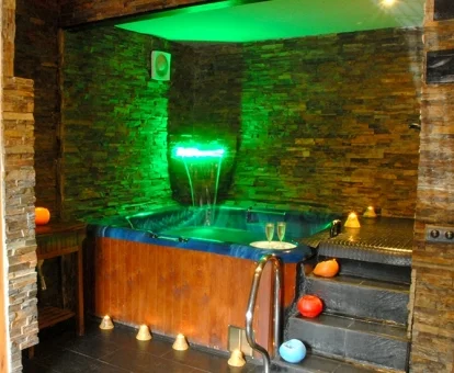 Acogedor centro de bienestar de este hotel ideal para parejas.
