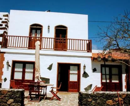 Una de las acogedoras casas rurales independientes de este establecimiento familiar.