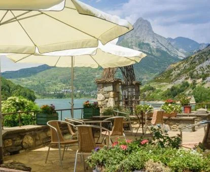 Terraza con comedores y espectaculares vistas de este maravilloso hotel boutique.