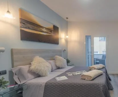 Una de las habitaciones dobles de este moderno hotel boutique.