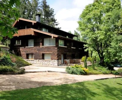 Edificio de este hermoso hotel boutique en la naturaleza.