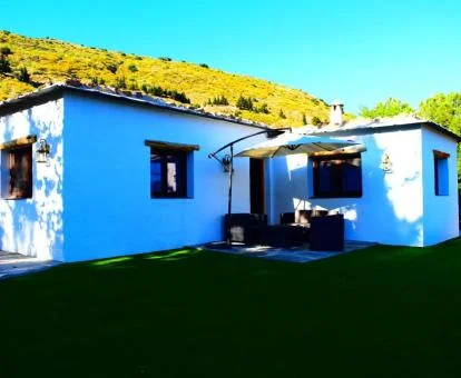 Precioso apartamento independiente con zona exterior privada.
