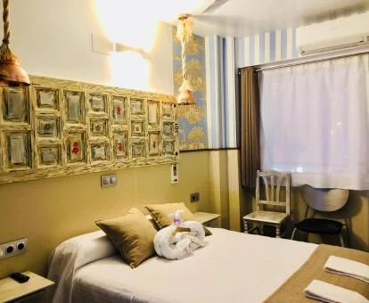 Una de las acogedoras habitaciones de este hostal solo para adultos.