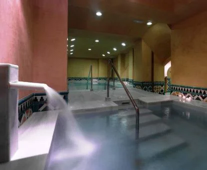 Agradable espacio de bienestar para relajarte y descansar con tu pareja.