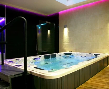 Zona de aguas de este agradable spa.