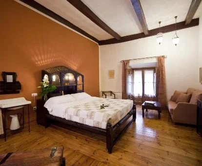 Una de las cómodas habitaciones de estilo tradicional de este hotel rural.