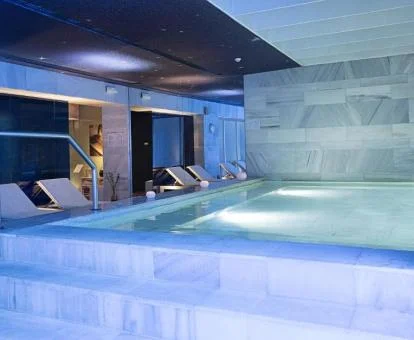 Zona de aguas del centro de spa de este hotel con encanto.