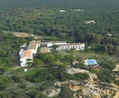 Fabuloso parador en un entorno natural ideal para desconectar de la rutina.