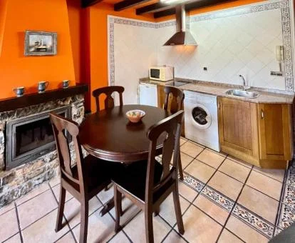 Interior de uno de los preciosos apartamentos rústicos de este alojamiento romántico.