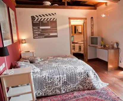 Una de las acogedoras habitaciones de estilo tradicional de este coqueto hotel rural.