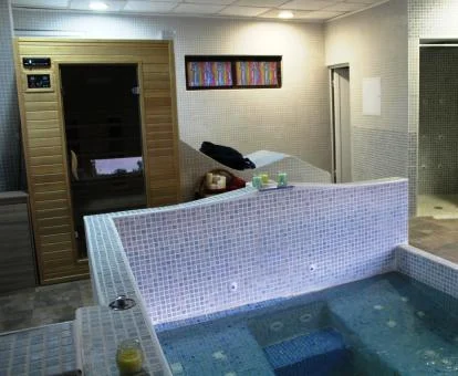 Acogedor centro de bienestar de este hotel ideal para parejas.