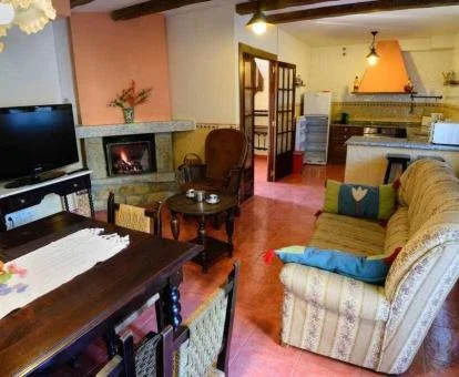 Interior de la casa de dos dormitorios, perfecta para parejas, de este establecimiento rural.