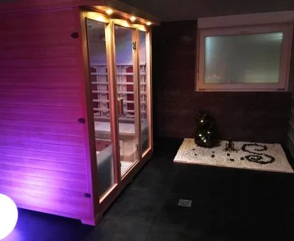 Acogedor centro de bienestar de este hotel ideal para parejas.