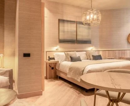Una de las amplias habitaciones dobles de acogedor estilo del hotel.