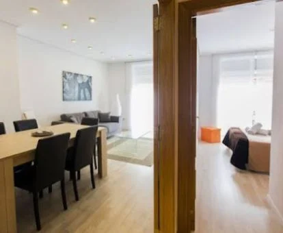 Interior de uno de los preciosos apartamentos de este complejo solo para adultos.