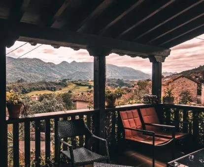 Terraza con fabulosas vistas al entorno rural que rodea a este acogedor hotel.