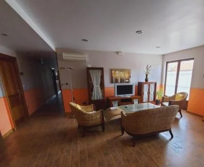 Agradable espacio de uso compartido de este hotel rural.