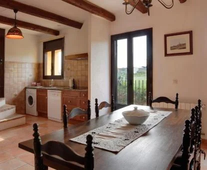 Interior de esta preciosa casa independiente con balcón y vistas a la naturaleza.