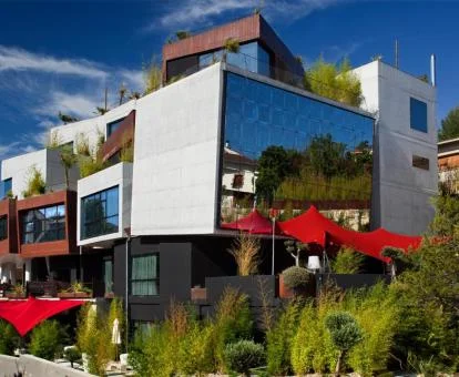 Moderno edificio de este fabuloso hotel de vanguardia.