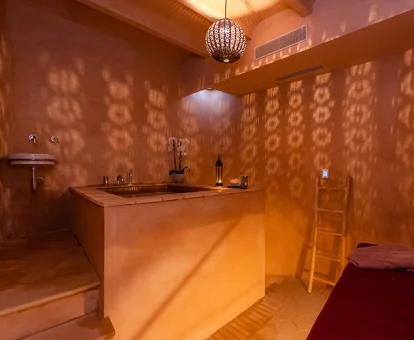 Instalaciones del centro de bienestar de tipo árabe de este hotel.